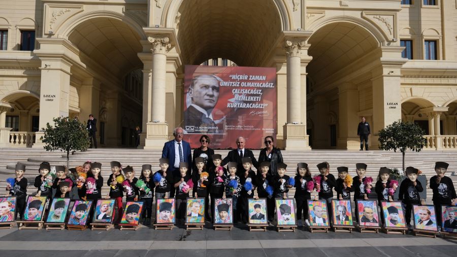 Atatürk sevgisi boya fırçalarına yansıdı 