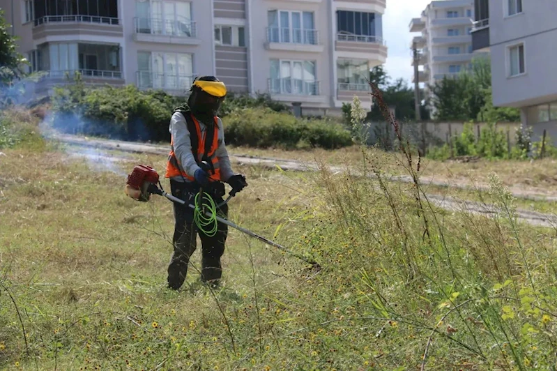 Atakum’un park ve bahçelerinde yoğun mesai