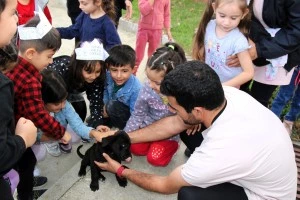 ÇOCUKLARDAN, SEVİMLİ DOSTLARIMIZA ZİYARET