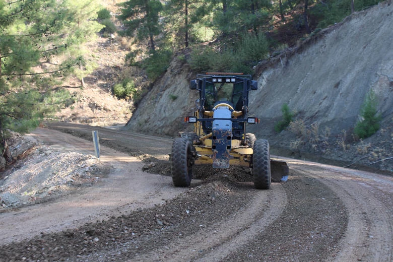 Finike Dağbağ yoluna sathi asfalt