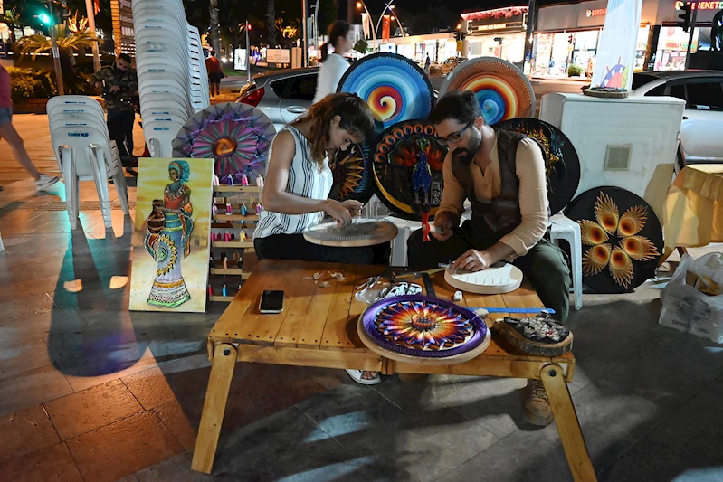 Kemer’de üreten ev hanımları kermesi yapıldı