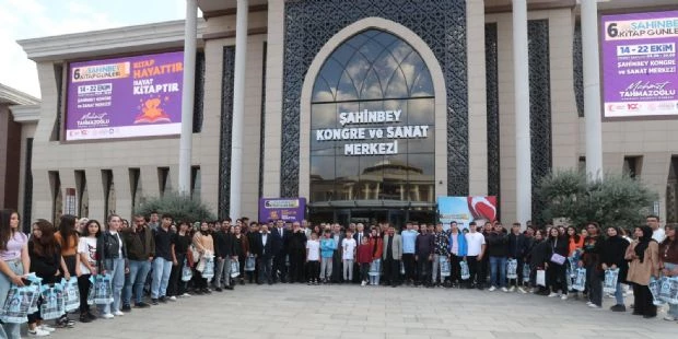 Belediyemizin 6. Kitap Fuarı Depremzede Öğrencileri Ağırladı