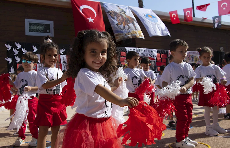 Büyükşehir’in Çocuk Gelişim Merkezlerinde 100. Yıl Coşkusu