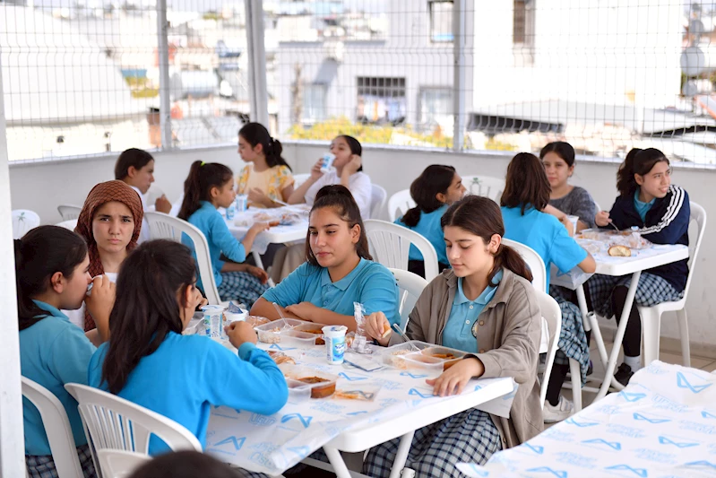 Öğrencilerin Eğitimi De Beslenmesi De Büyükşehir’den