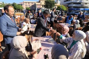 Belediye Başkanımız Üniversite Öğrencileri ile kahvaltıda bir araya geldi.