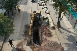 VATAN CADDESİ’NDE YAĞMURSUYU VE KANALİZASYON HATLARI GENİŞLETİLİYOR