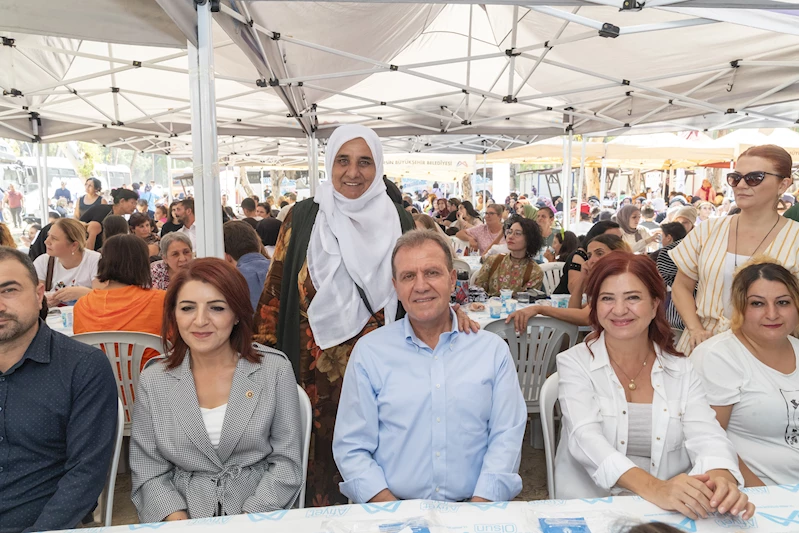 Başkan Seçer Ve Meral Seçer, “Evimiz Atölye Projesi”nde Eğitim Alan Kadınlar Ve Çocuklarıyla Buluştu