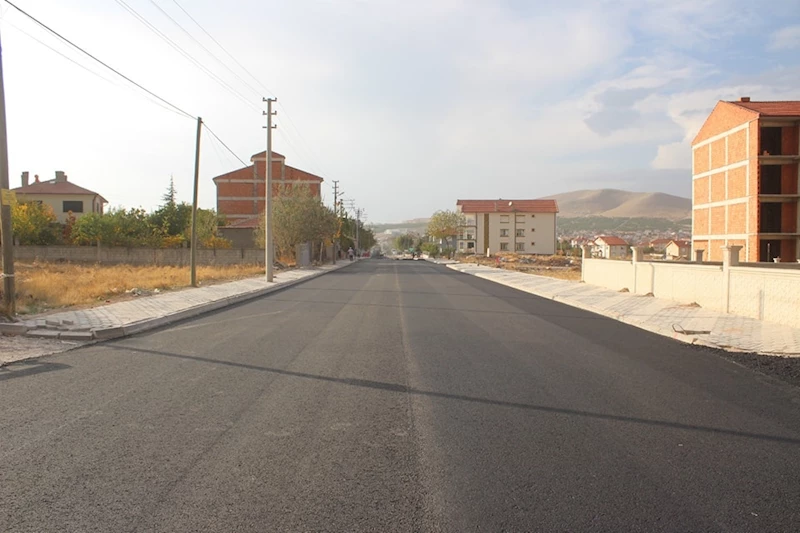 Mezar Caddesi’nin Kalan Kısmı da Asfaltlandı