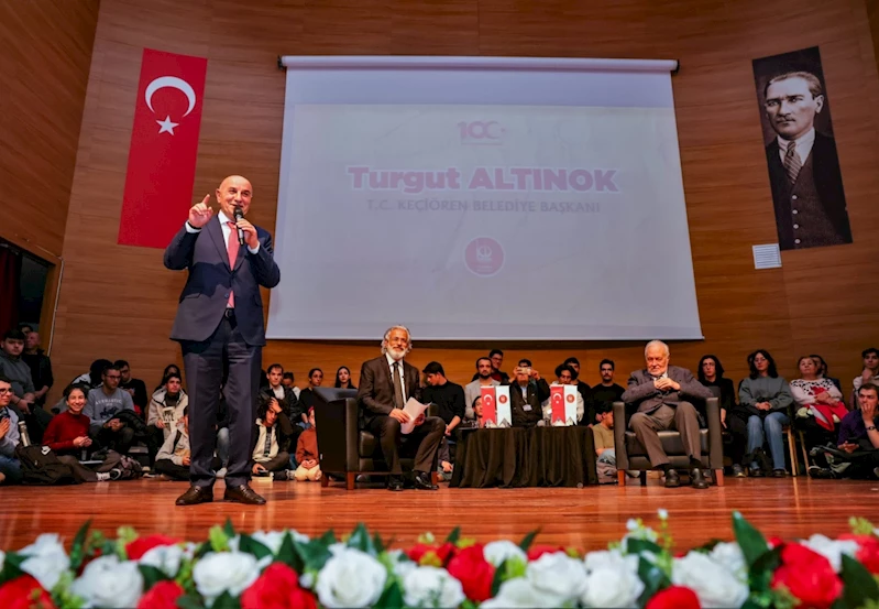 İlber Ortaylı’nın Keçiören’deki söyleşisi yoğun ilgi gördü