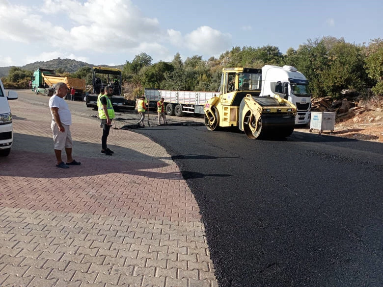 Demre Kekova grup yolu sıcak asfaltla kaplanıyor