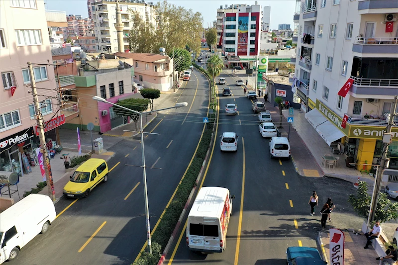 Büyükşehir Toroslar İlçesinin Her Caddesini Yeniliyor