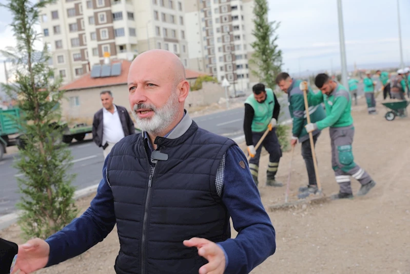 BAŞKAN ÇOLAKBAYRAKDAR, “GECEYİ GÜNDÜZE KATIP, ASFALT ÇALIŞMALARINI TAMAMLADIK”