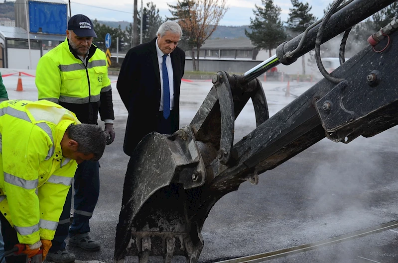 BAŞKAN BAKKALCIOĞLU HANGAR YAPIM ÇALIŞMALARINI DENETLEDİ