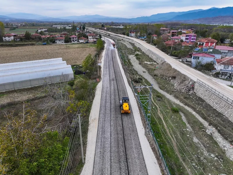 Mahalle ve Caddelerimizde Ekiplerimiz Çalışmaya Devam Ediyor.