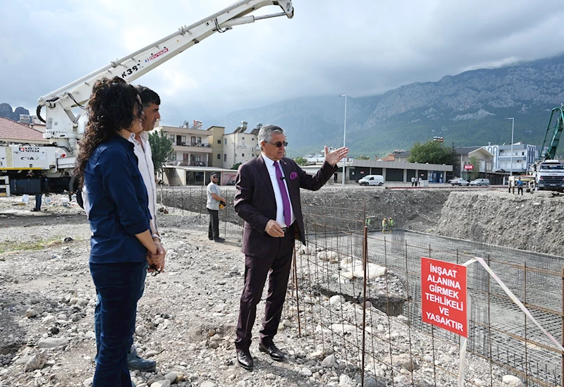 Denizcilik Fakültesi ve yurt binasında beton dökümü başladı