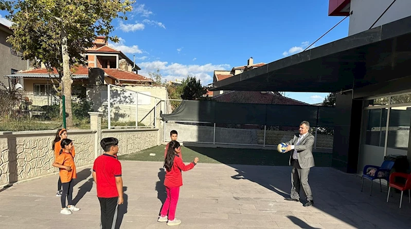 Belediye Başkanımız Serkan Koyuncu Emirdağ Belediyesi Gençlik Merkezini Ziyaret Etti