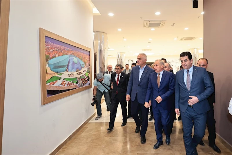 Bakan Ersoy’dan bilim, kültür ve sanat merkezine tam not