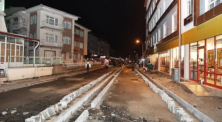 HACI HIFZI EMER CADDESİ’NDE ÇALIŞMALAR TÜM HIZIYLA SÜRÜYOR