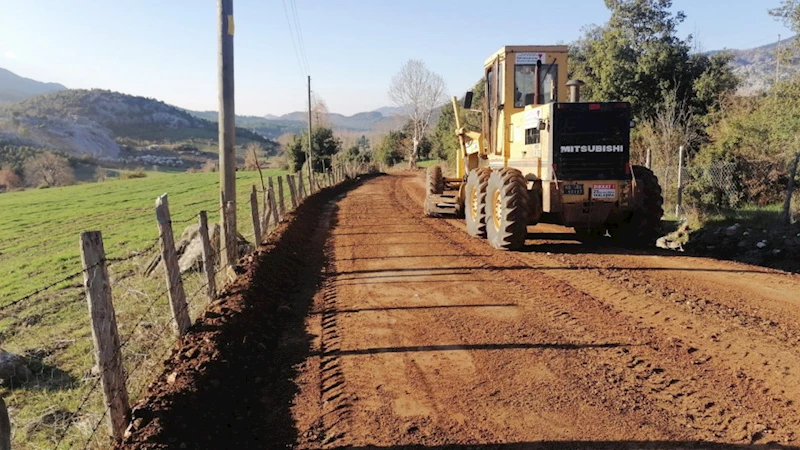 Büyükşehir, Andırın Kırsalında Yol Yenilemelerini Sürdürüyor