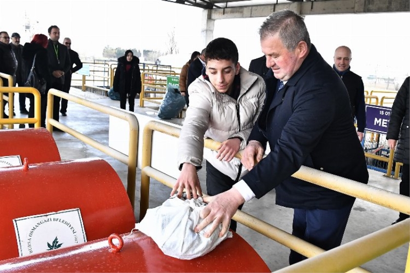 Osmangazi’de en çevreci muhtar ve öğrencilere plaket