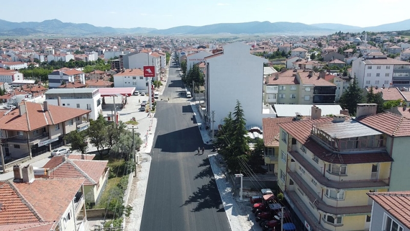 Eskişehir Caddesinde Asfalt Serim İşlemleri Devam Ediyor