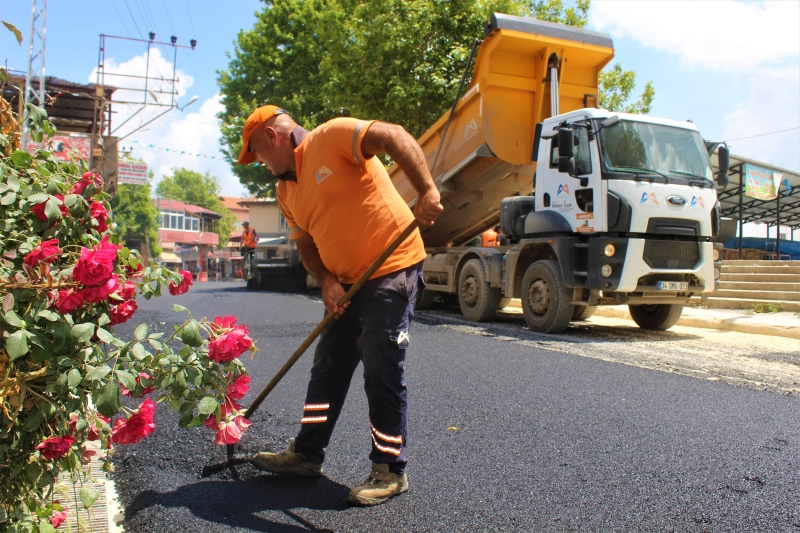 Büyükşehir’in Yol Yapım Ekipleri Toroslar’ın Yaylalarında Çalışma Gerçekleştiriyor