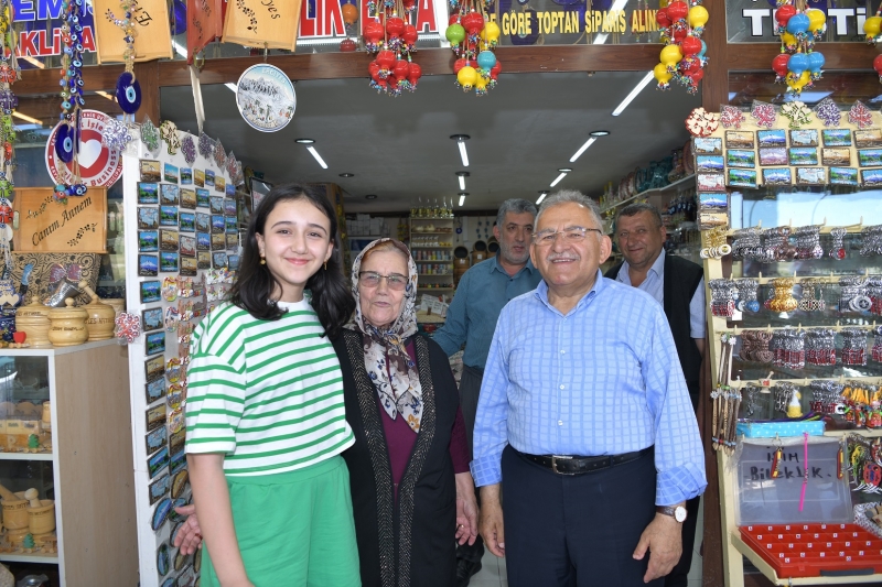 Başkan Büyükkılıç’tan Erciyes Esnafına Ziyaret