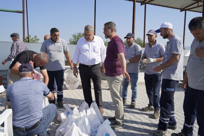 YAKLAŞIK 40 TON KURBAN ETİ 6 BİN AİLEYE DAĞITILACAK