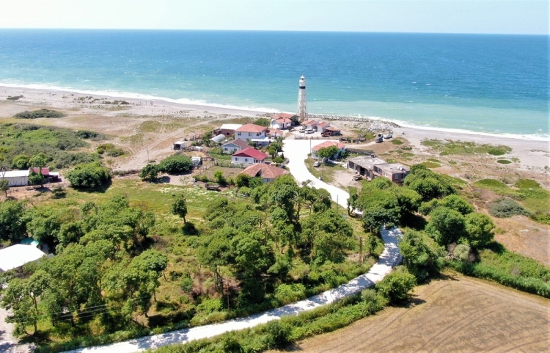 142 yıllık deniz fenerine giden yol yenilendi