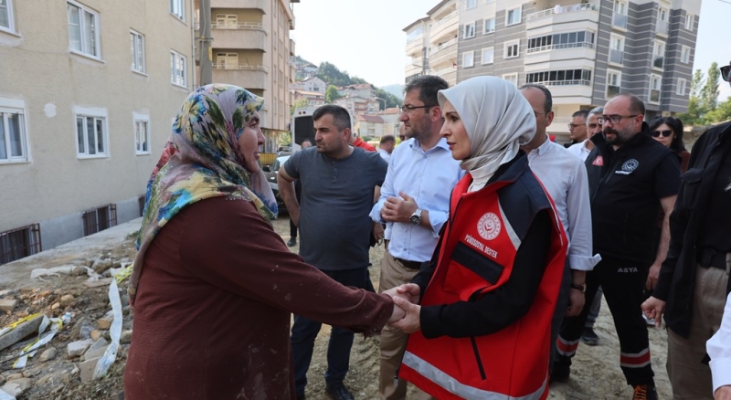 Bakanımız Mahinur Özdemir Göktaş Selden Etkilenen Zonguldak