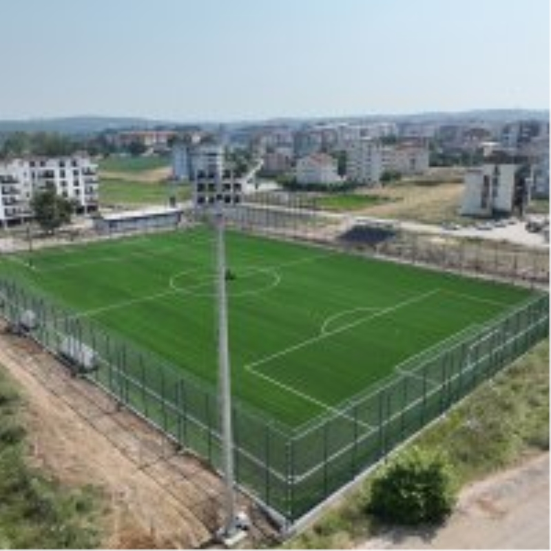 Akçalar’a futbol sahası