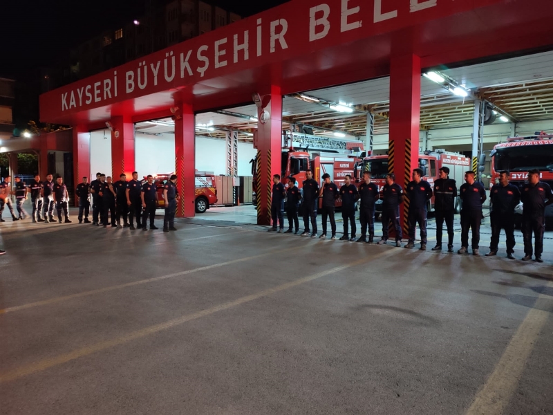 Kayseri İtfaiyesi’nden Mersin’e 4 Araç, 13 Personel ile Destek