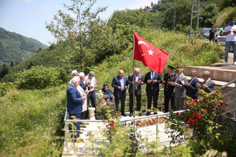 Şehitlerimiz kabirleri başında anıldı