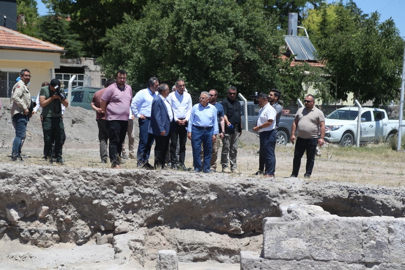 Başkan Büyükkılıç’tan Dünyada Kendisinden Söz Ettirecek Mozaik Yapısına İnceleme