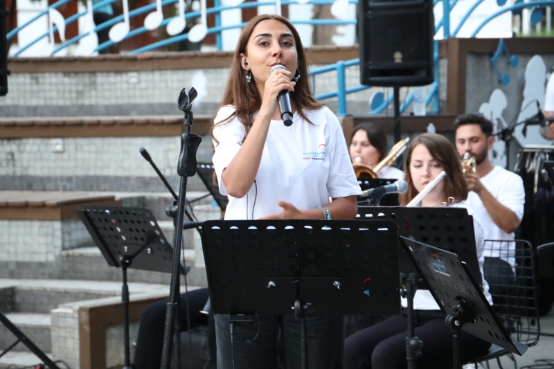 KENT ORKESTRASI PARK KONSERLERİNE CUMHURİYET PARKINDA BAŞLADI