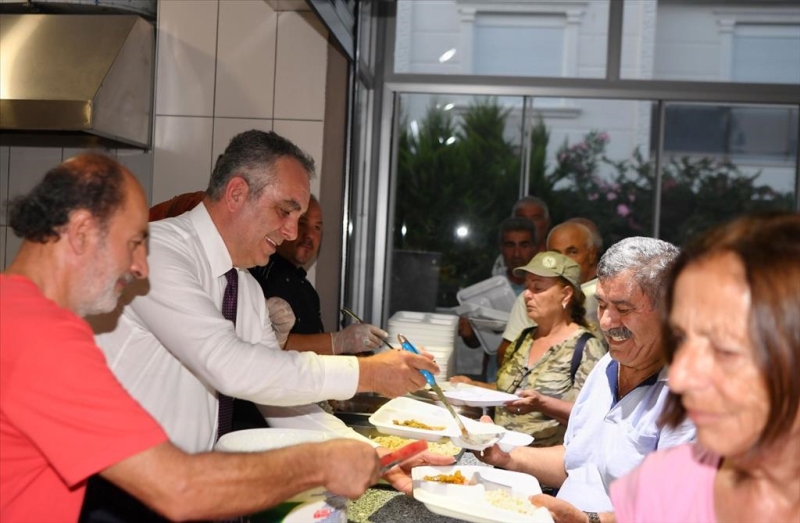 Esen Muharrem orucu lokmasına katıldı