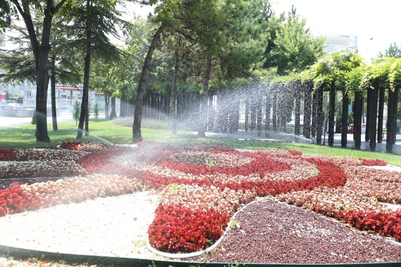 Büyükşehir Belediyesi’nden Sıcak Günlerde ‘Yeşil Doku’ İçin Önlemler