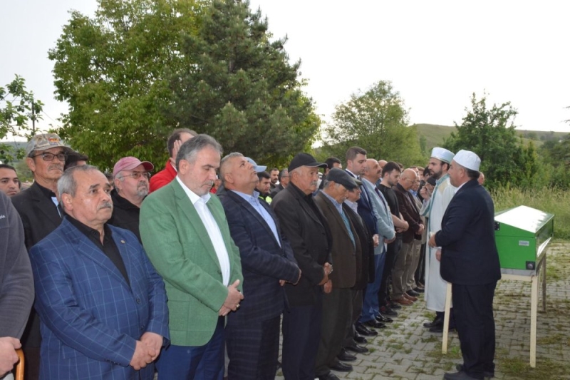 ŞEHİT BABASI OSMAN ŞAHİN SON YOLCULUĞUNA UĞURLANDI