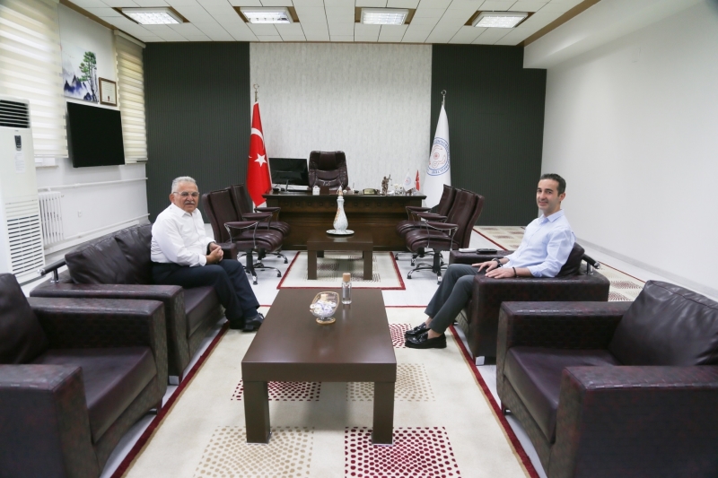 Başkan Büyükkılıç’tan ERÜ Tıp Fakültesi Dekanı Prof. Dr. Kemaloğlu’na Ziyaret