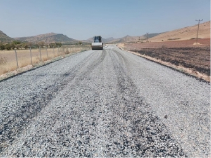 Hazro ve Kulp arası 33 kilometre yol asfaltlandı