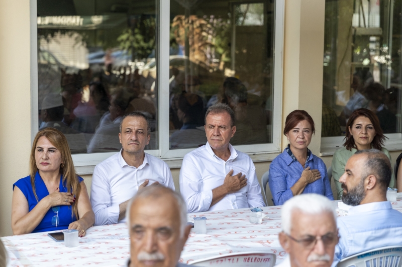 Başkan Seçer, Dersimliler Derneği’nin Aşure Lokması Etkinliği