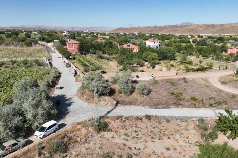 Geçtiğimiz günlerde saha kontrolü yaptığımız Büyükkum da parke çalışmalarına başladık.