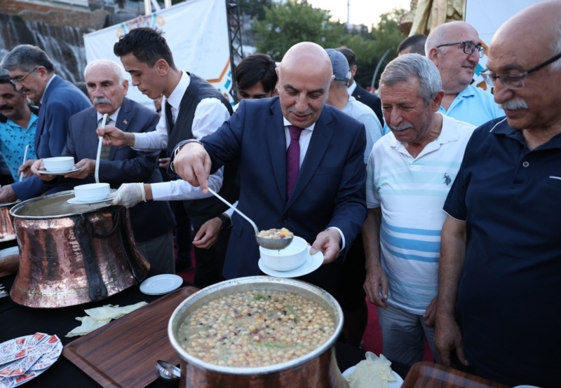 Mübarek Muharrem ayı dolayısıyla aşure ikramı