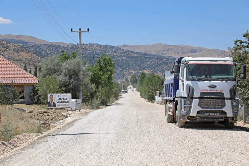 Korkuteli Varsak Yaylası 18 yıl sonra asfalta kavuştu