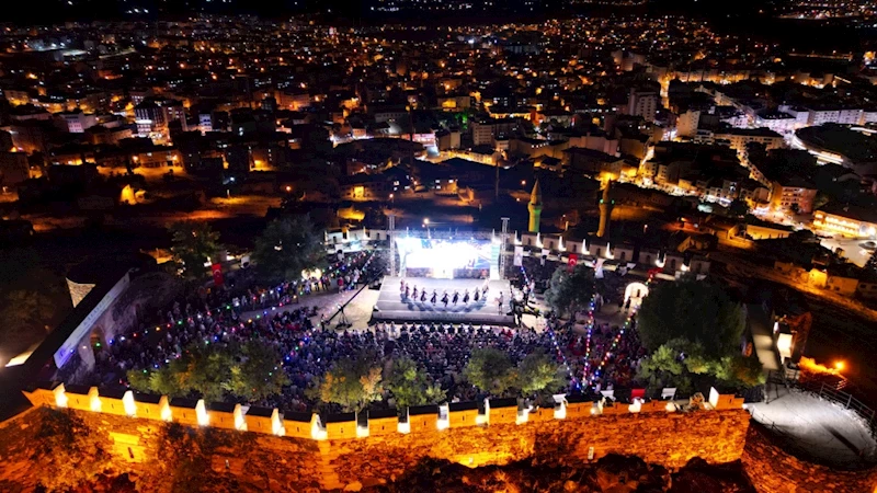 Nevşehir Kalesi’nde Muhteşem Gece