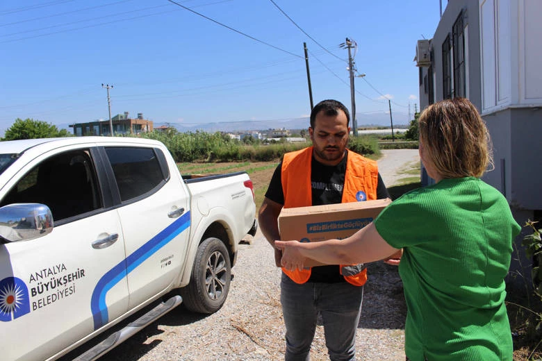 Büyükşehir’in glutensiz gıda yardımı sürüyor