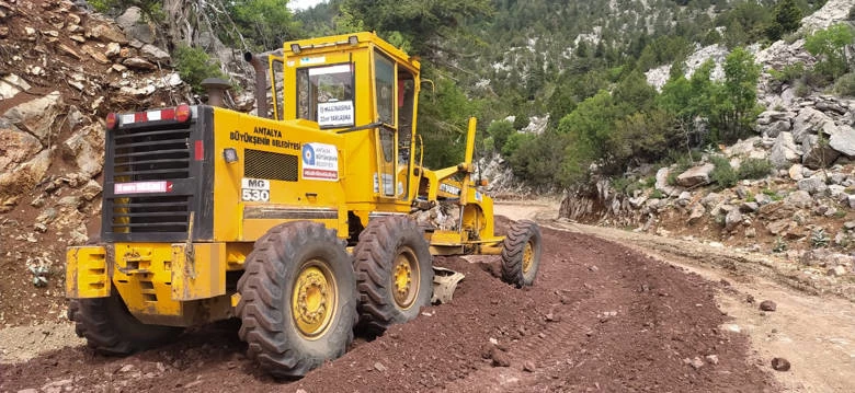 Akseki yayla yollarına bakım onarım