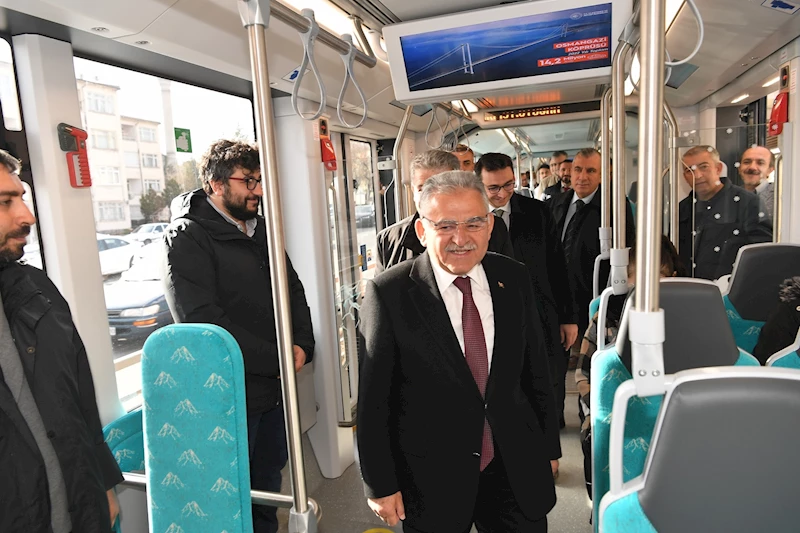 Büyükşehir ile Tramvaylarda Ücretsiz İnternet Dönemi