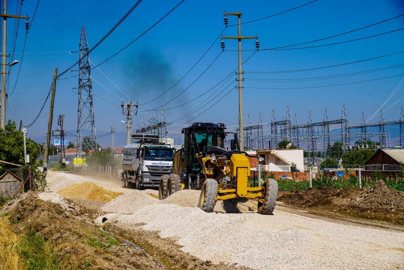 Avrasya Caddemizin Yolunu Sıcak Asfalt İle Yenilemek İçin Başlattığımız Çalışma Devam Ediyor.