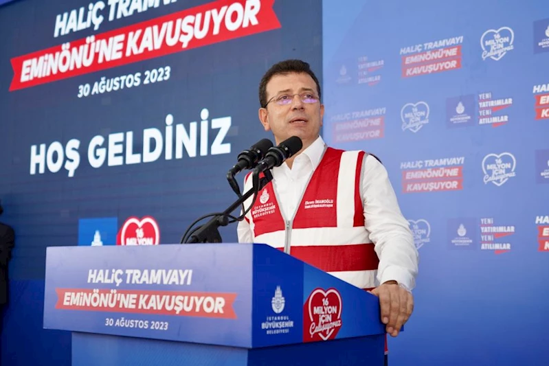 EMİNÖNÜ, TRAMVAYINA KAVUŞTU